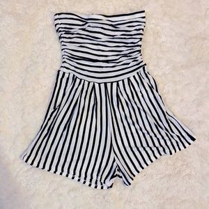 Heart Hips strapless shorts romper